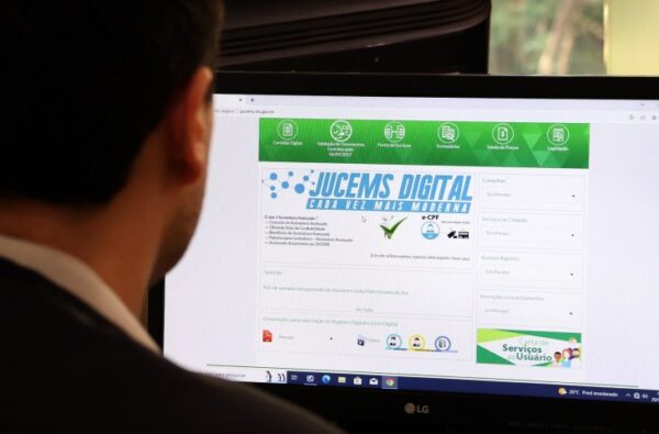 Gráfico mostrando recorde de abertura de empresas em Mato Grosso do Sul em abril.