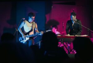 Banda Jennifer Magnética em show de reencontro em Campo Grande.