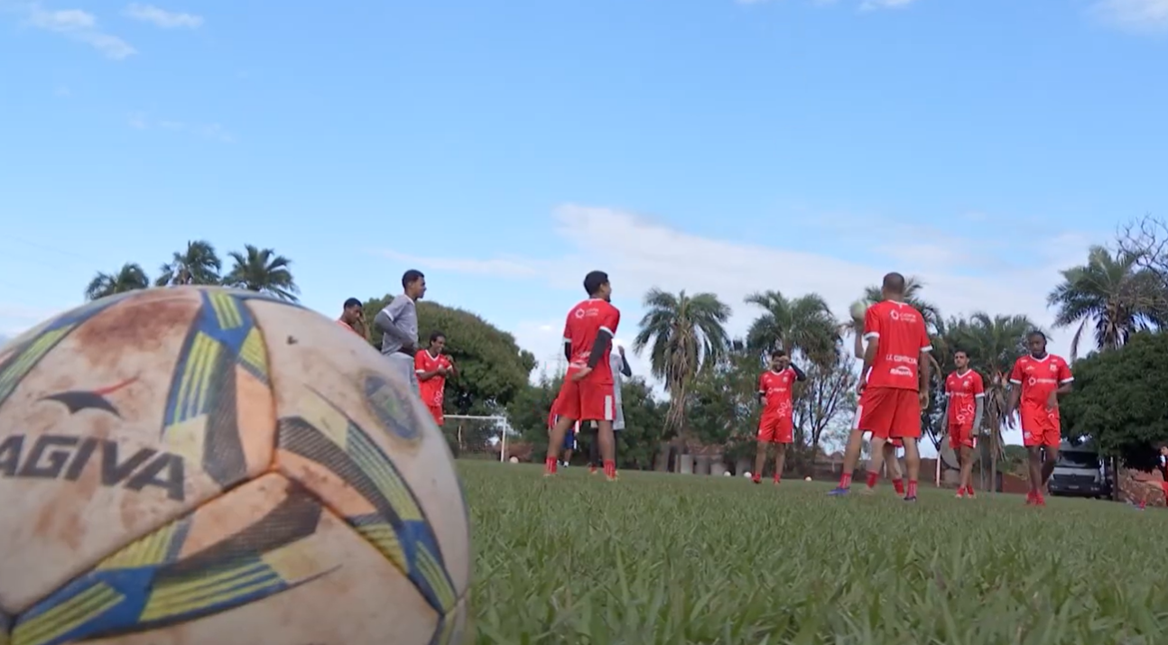 Jogadores do Comercial MS comemorando gol em amistoso de preparação para a Série B.