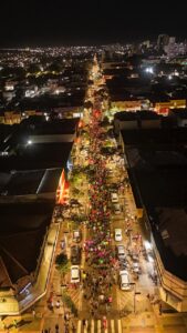 Participantes correndo no evento Dia do Corre em Campo Grande
