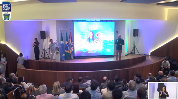 Estudantes de MS utilizando inteligência artificial em sala de aula