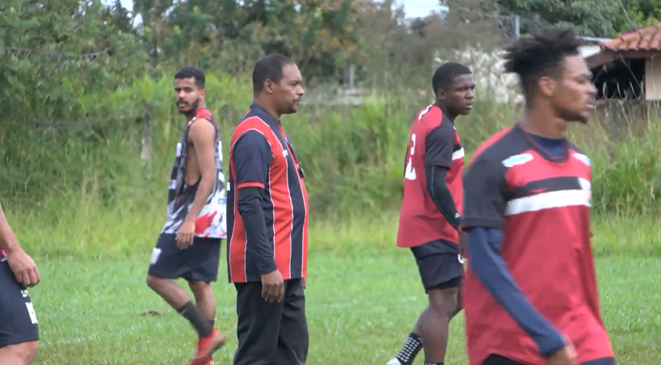 Jogadores do Taveirópolis em treinamento para a Série B estadual de MS